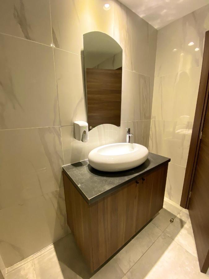 Eleonora Hotel Apartments Larnaca Ngoại thất bức ảnh
