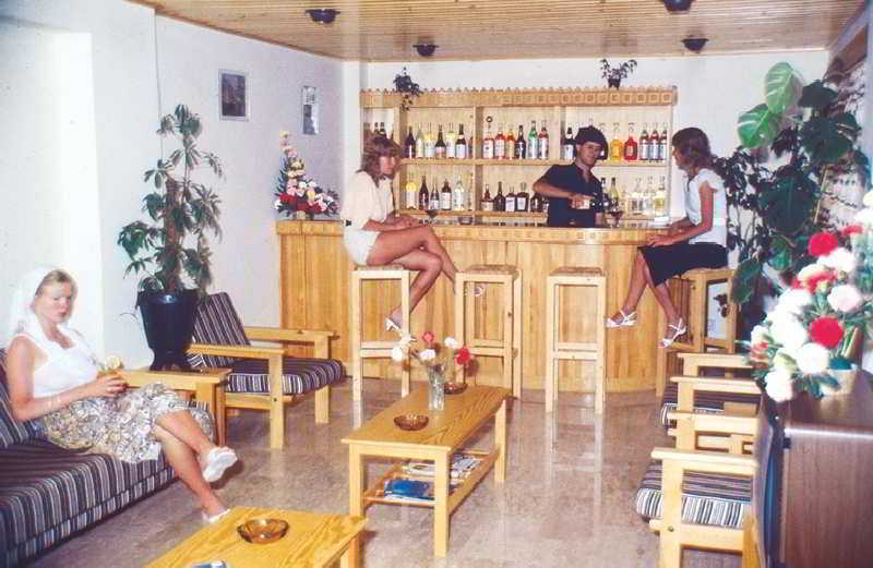 Eleonora Hotel Apartments Larnaca Ngoại thất bức ảnh
