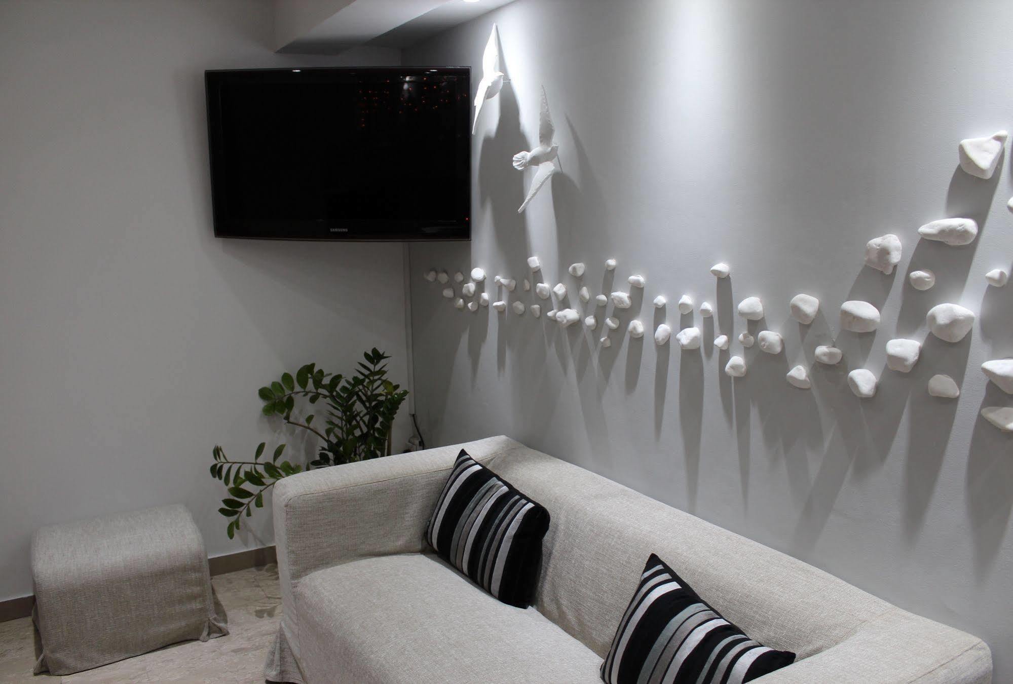 Eleonora Hotel Apartments Larnaca Ngoại thất bức ảnh