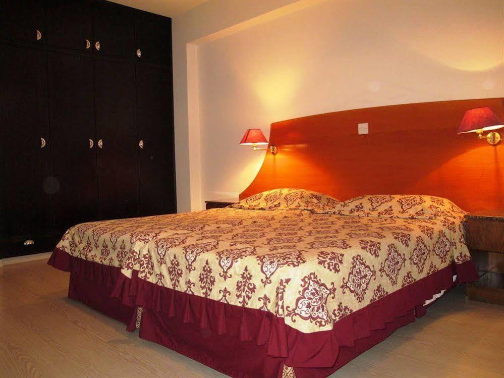 Eleonora Hotel Apartments Larnaca Ngoại thất bức ảnh